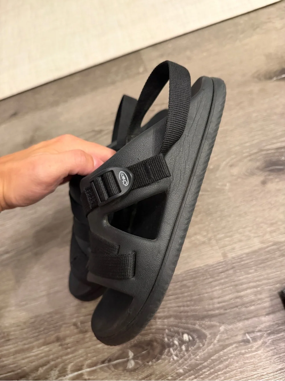 EUC Chaco Black Strappy Slide Sandals